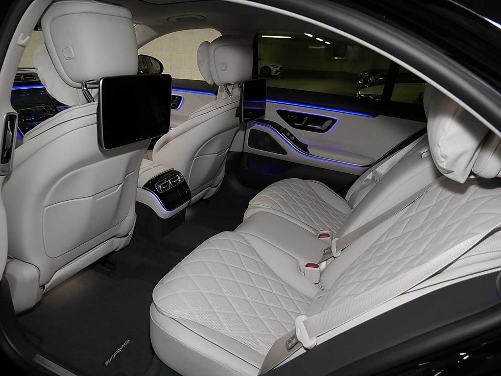 Mercedes S580 Image 7